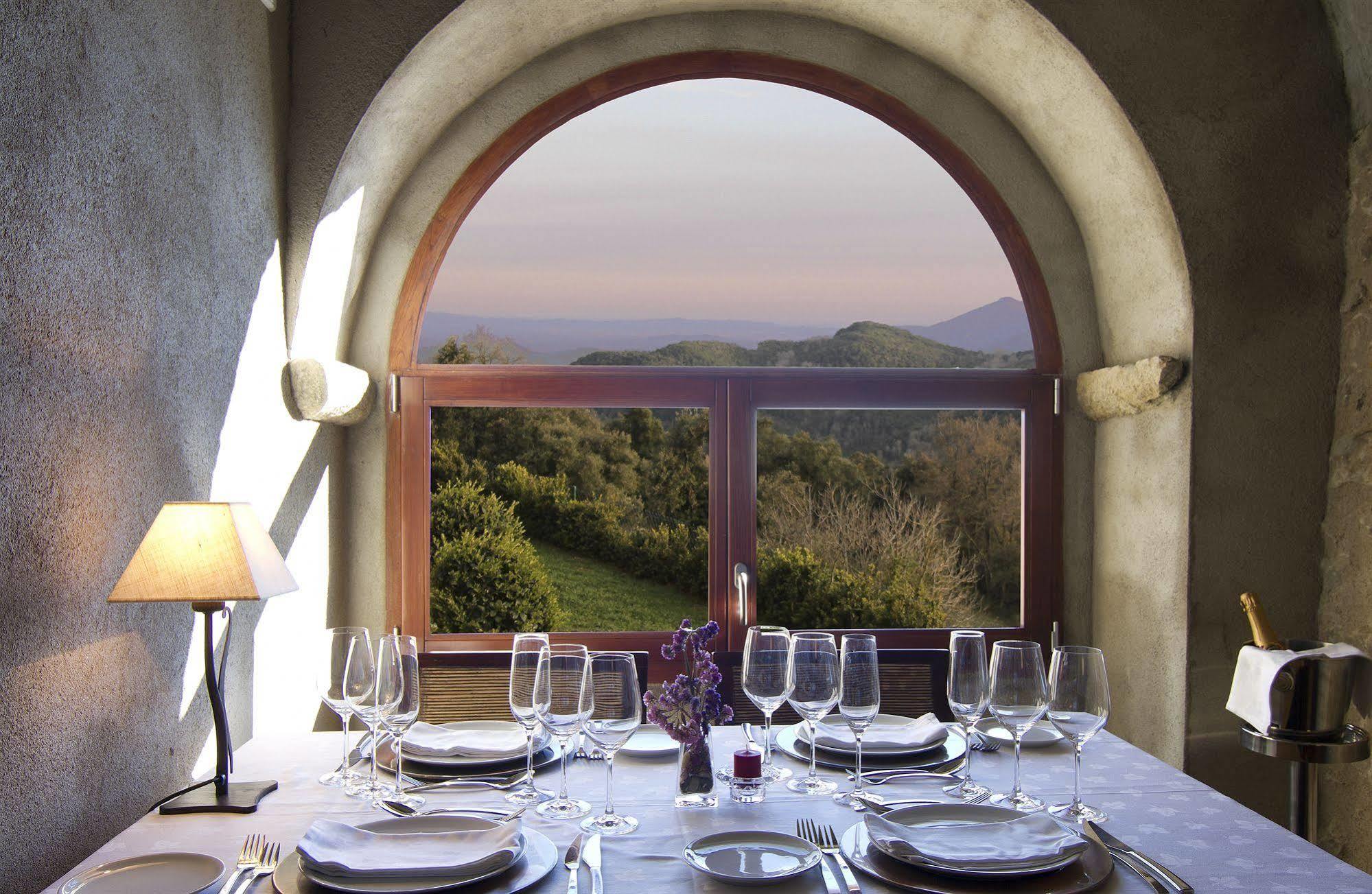 Hotel Restaurante El Ventos Sant Felíu de Pallarols Esterno foto
