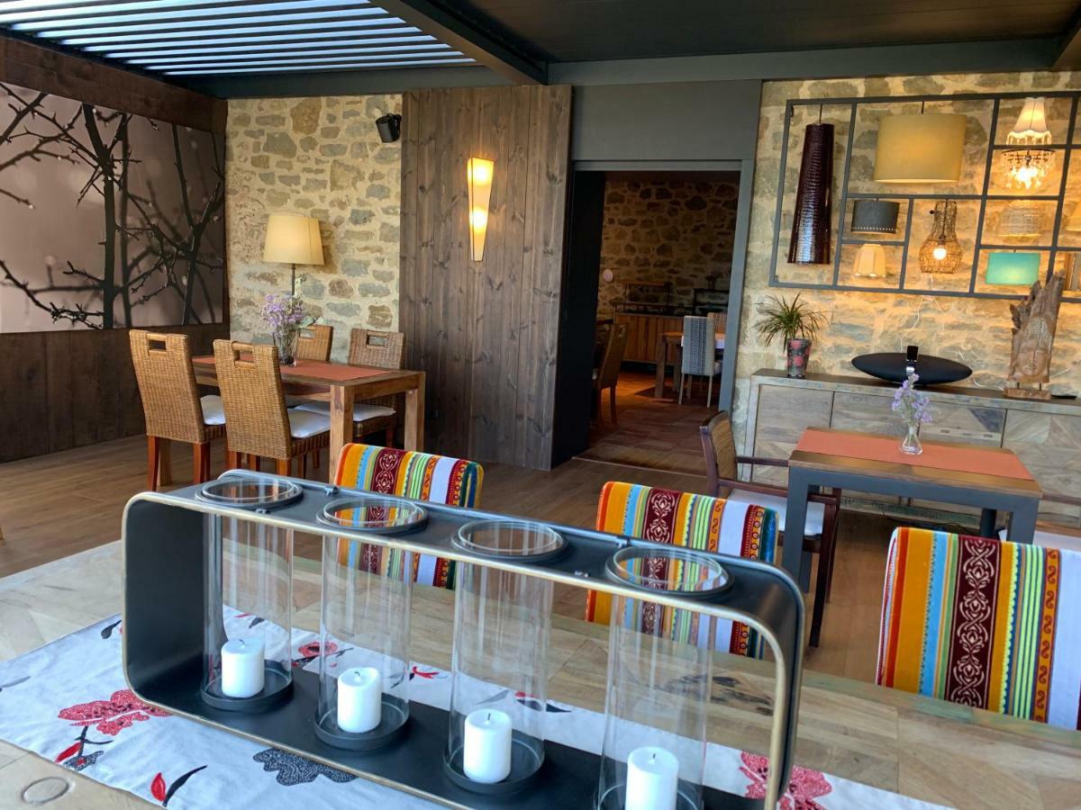 Hotel Restaurante El Ventos Sant Felíu de Pallarols Esterno foto